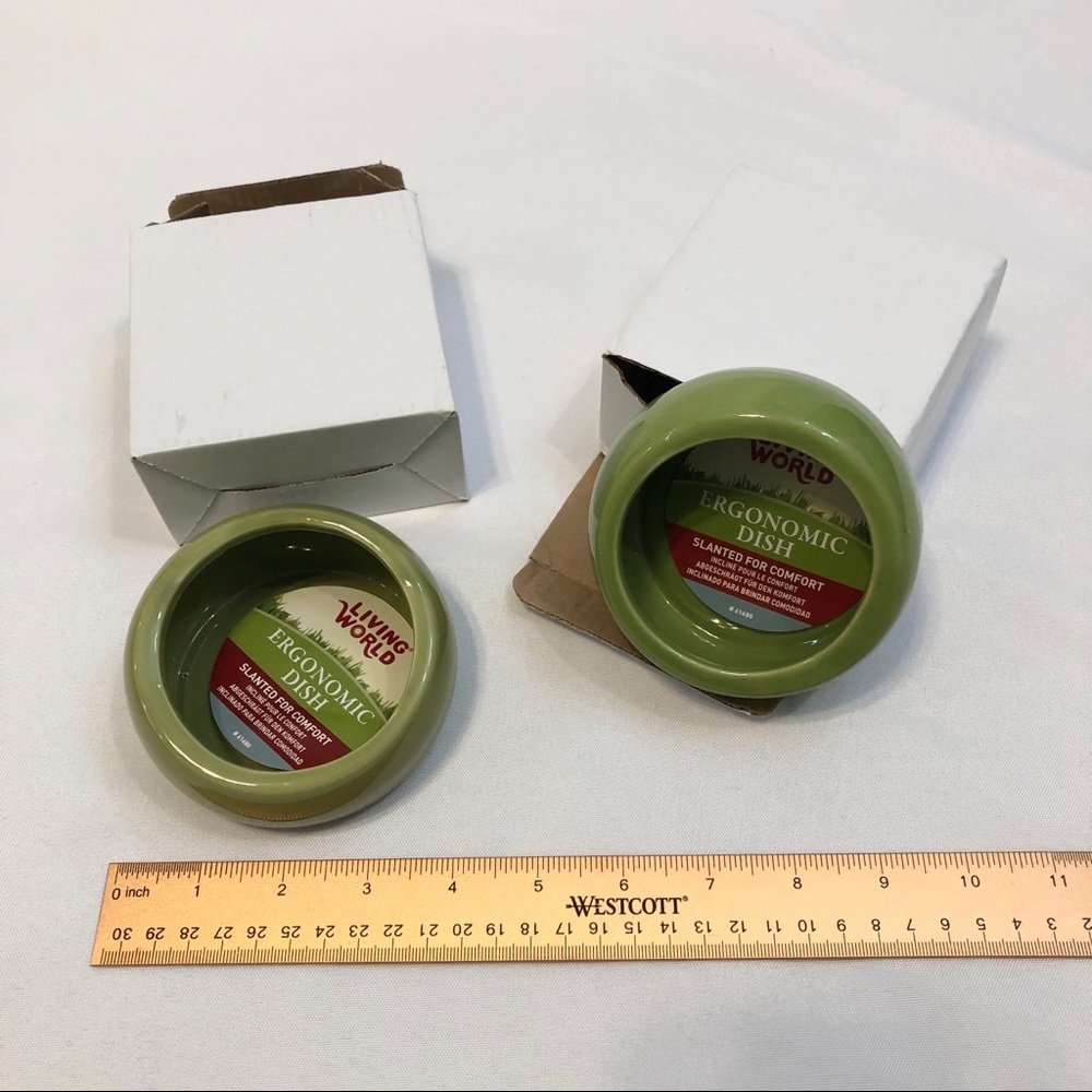 NIB x2 Living World Small Ergonomic Pet Dish